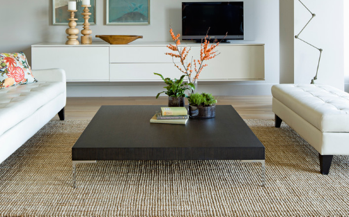 The best coffee table is the one that matches the room around it. (by Jessica Helgerson Interior Design) 