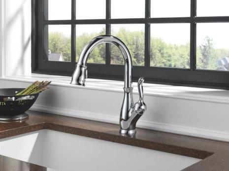Delta 9178-DST Single Handle Kitchen Faucet with Pull-Out Spray, Diamond Seal Technology and Magnatite Docking from the Leland Collection