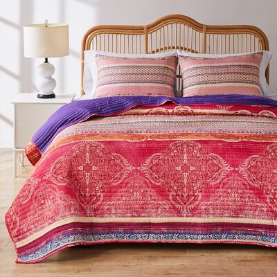 Greenland Home Fashions Aurora Pink Quilt Set 3-Piece King/Cal King 105x95 + 20x36 (2), 636047430625, GL-2107PMSK