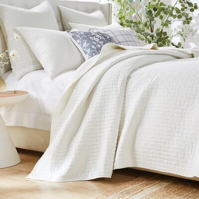 Greenland Home Fashions Monterrey Antique White Quilt Set 3-Piece Full/Queen 90x90 + 20x26 (2), 636047440013, GL-2303AMSQ