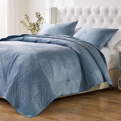 Greenland Home Fashions Riviera Velvet Spa Blue Quilt Set 2-Piece Twin/XL 68x88 + 20x26, 636047444905, GL-2312AMST