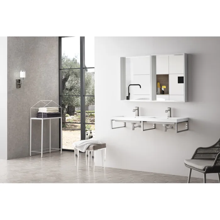 James-Martin-055BK18BNK47WG2-2