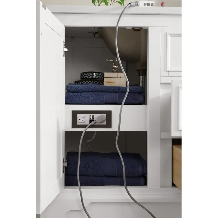 James-Martin-825V94BWDUAF-1