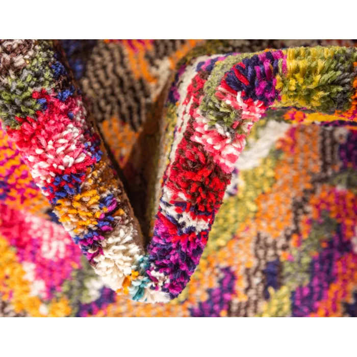 Unique-Loom-3127247-1