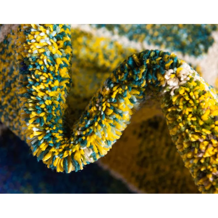 Unique-Loom-3131930-1