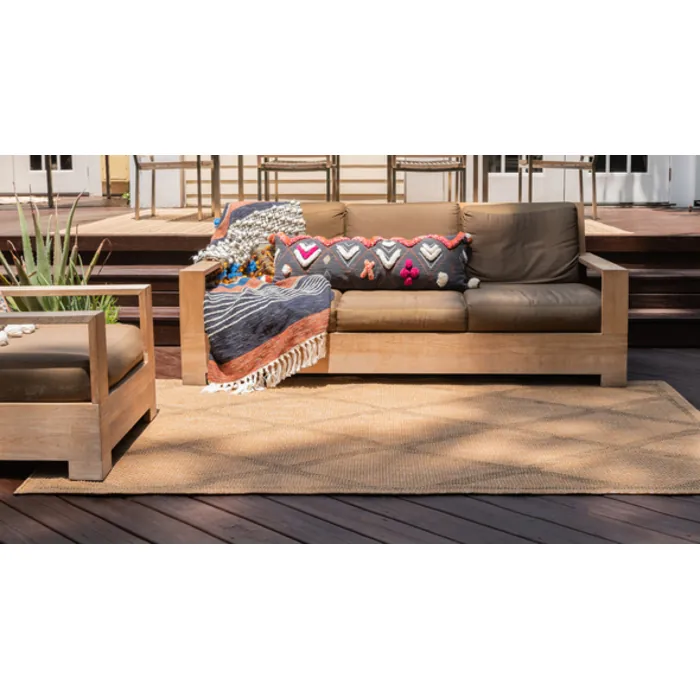 Unique-Loom-3135637-2