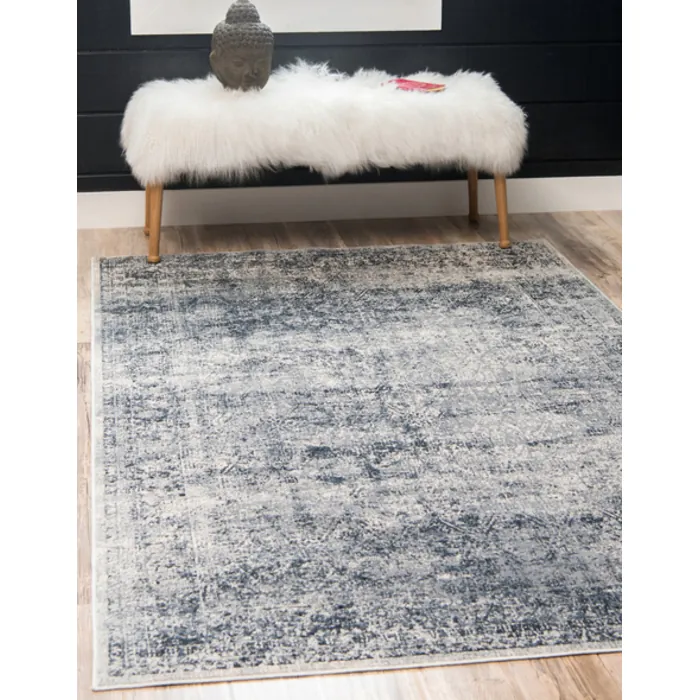 Unique-Loom-3135986-2