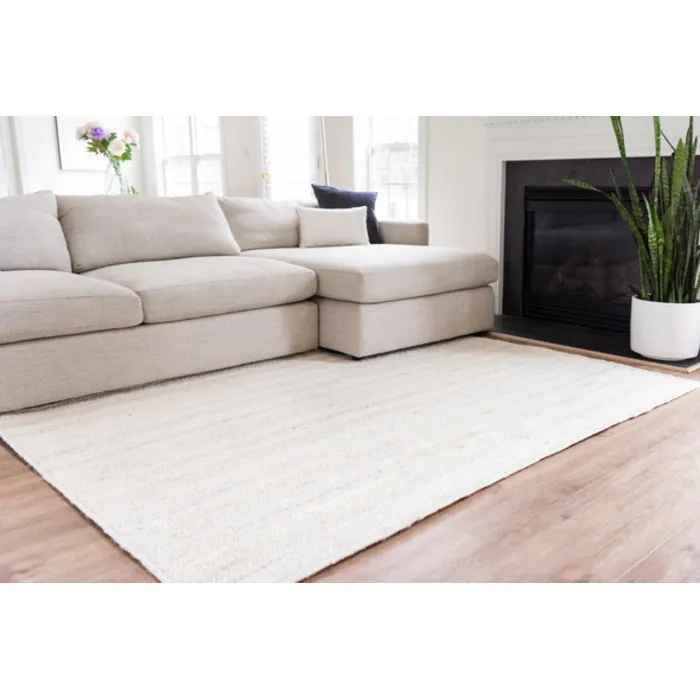 Unique-Loom-3138938-2