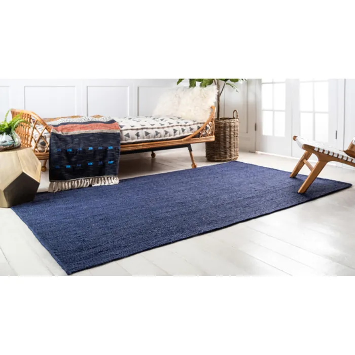 Unique-Loom-3138948-1