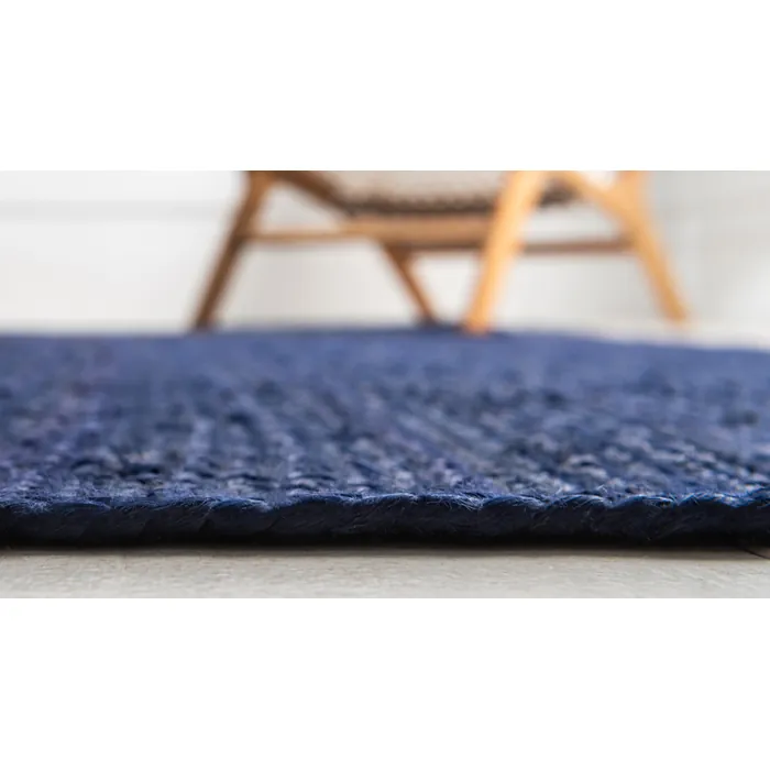 Unique-Loom-3138949-1