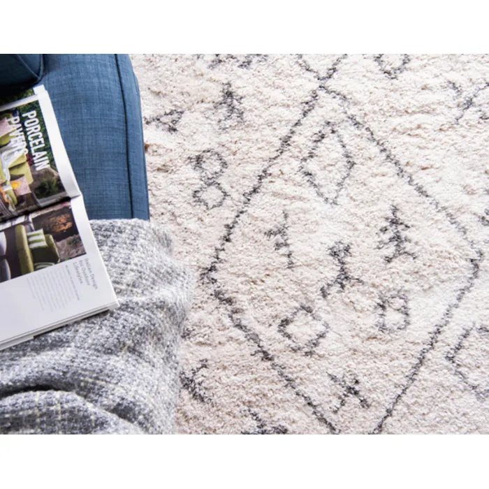 Unique-Loom-3139376-1