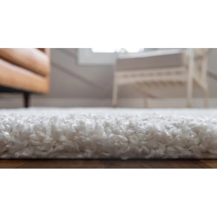 Unique-Loom-3139379-1