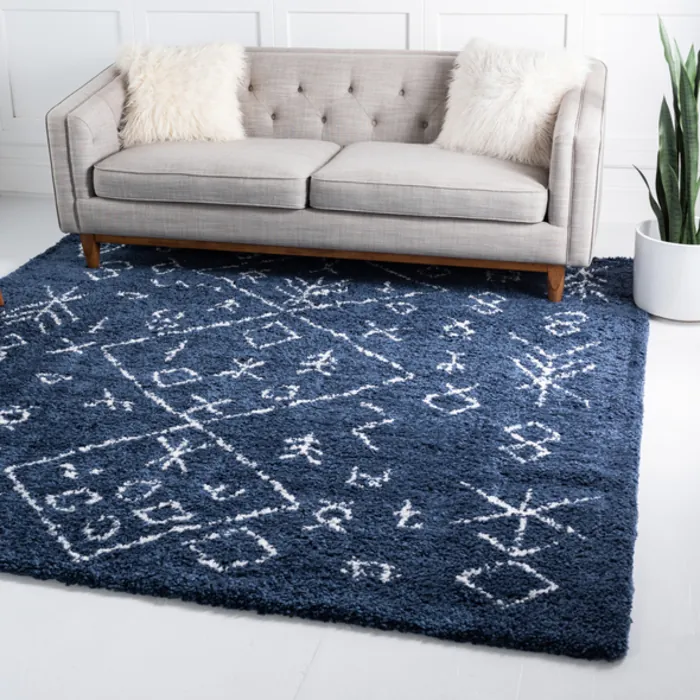 Unique-Loom-3139403-4