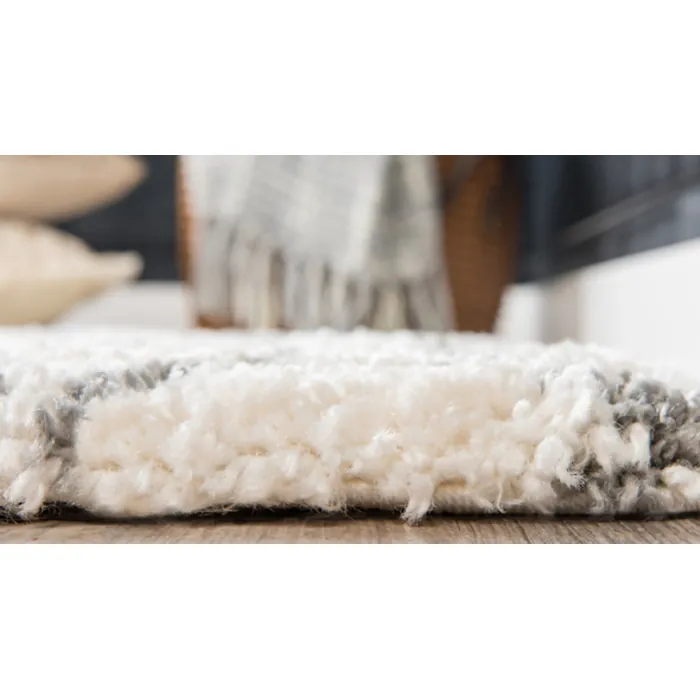 Unique-Loom-3139456-3