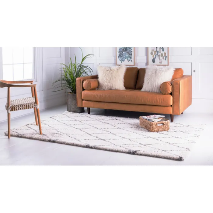 Unique-Loom-3139460-1