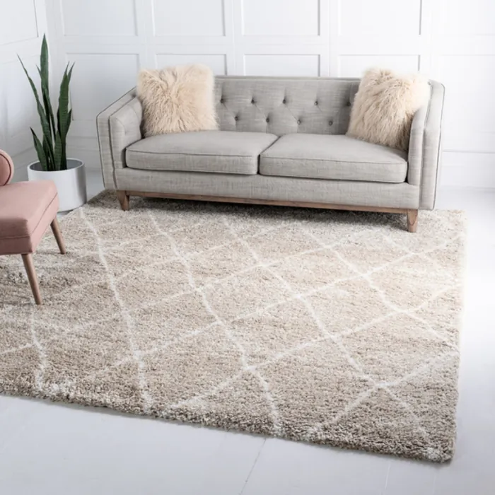 Unique-Loom-3139475-4