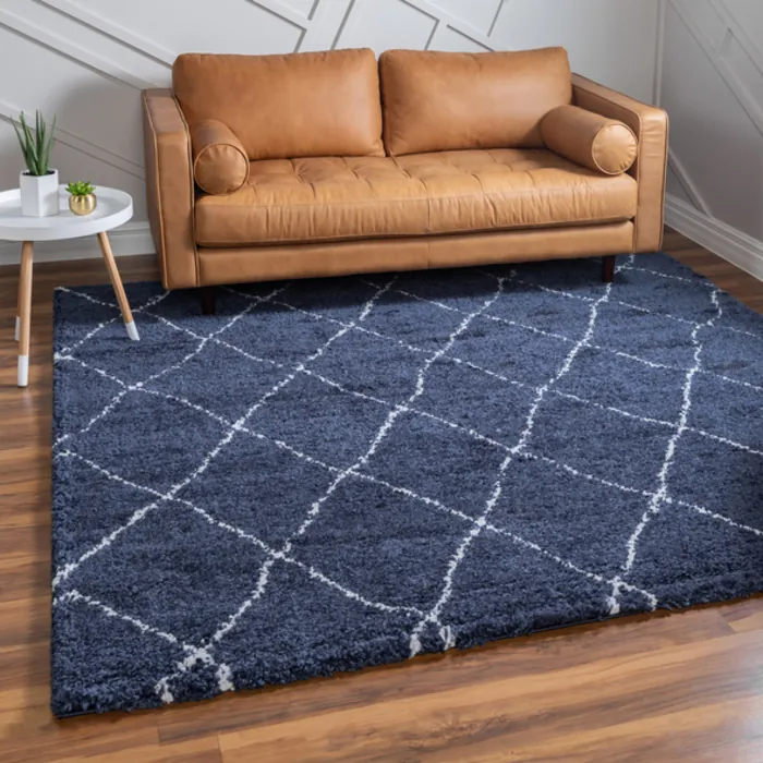 Unique-Loom-3139483-4