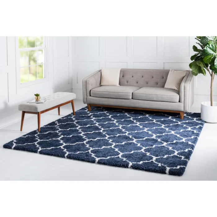 Unique-Loom-3139523-3