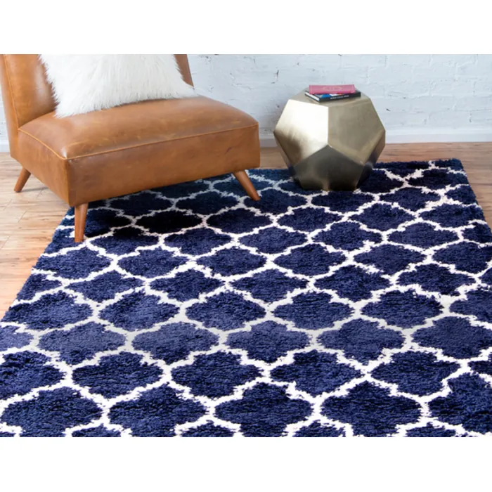 Unique-Loom-3139524-2