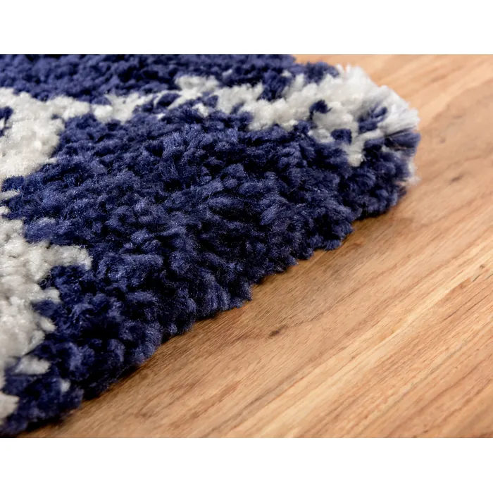 Unique-Loom-3139524-1