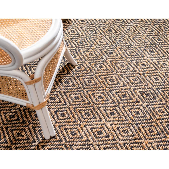 Unique-Loom-3142757-1