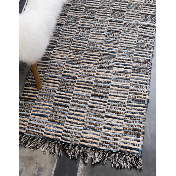 Unique-Loom-3142862-2