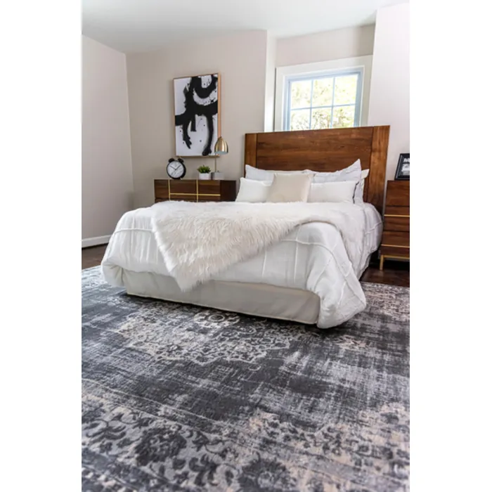 Unique-Loom-3144503-3