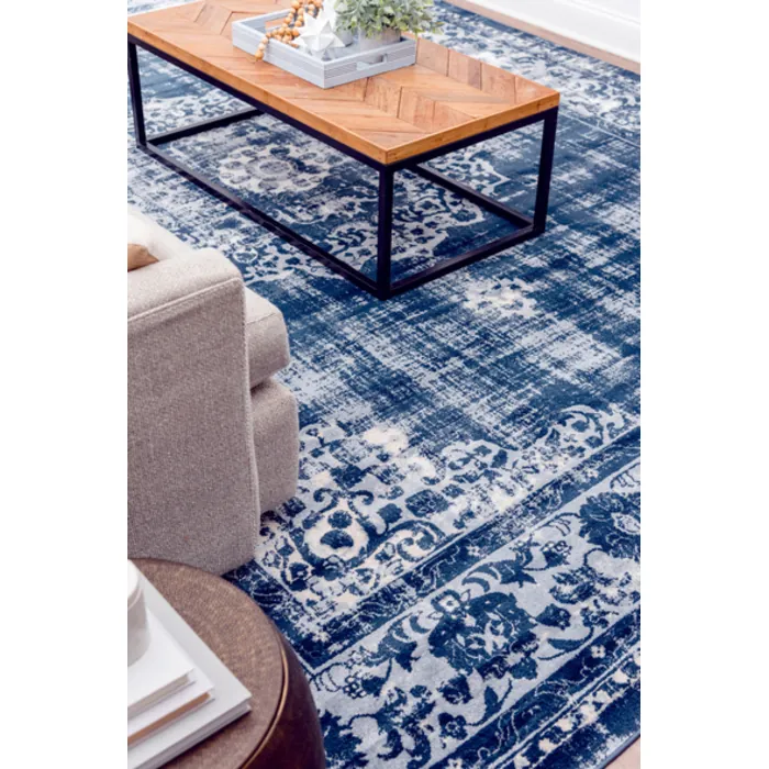 Unique-Loom-3144513-2