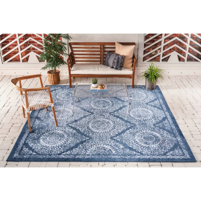 Unique-Loom-3144609-2