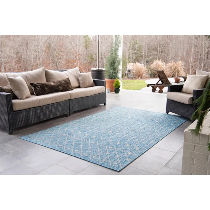 Unique-Loom-3145041-3