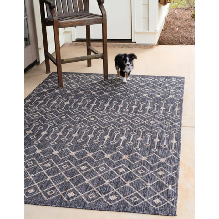 Unique-Loom-3145065-2