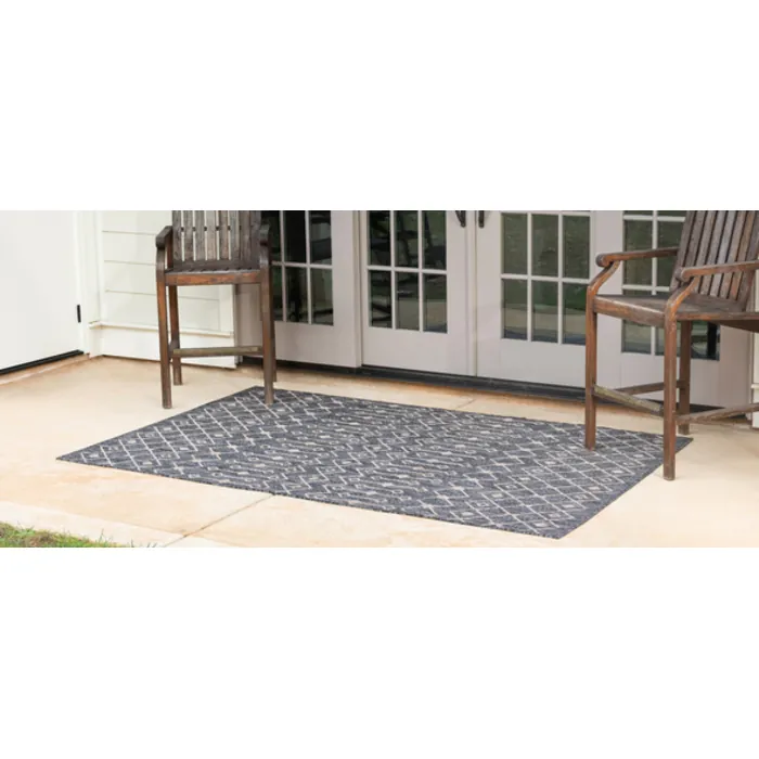 Unique-Loom-3145065-1