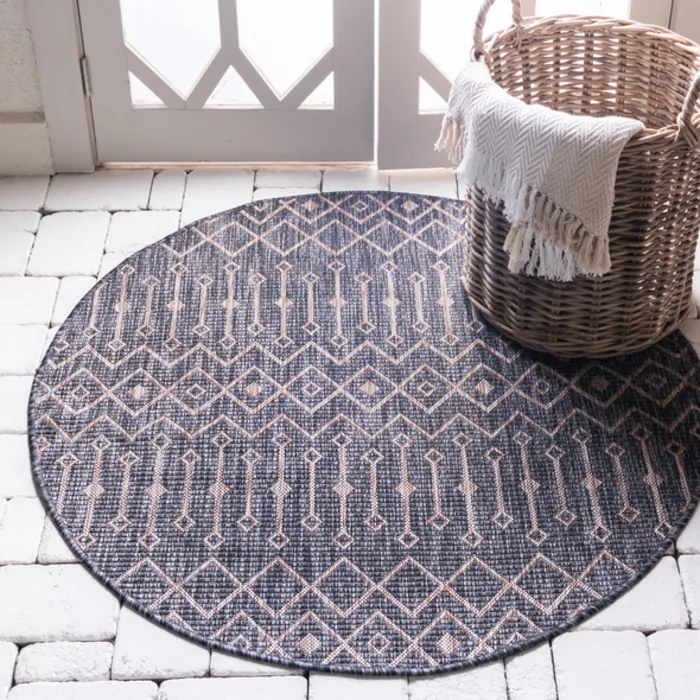 Unique-Loom-3145071-3