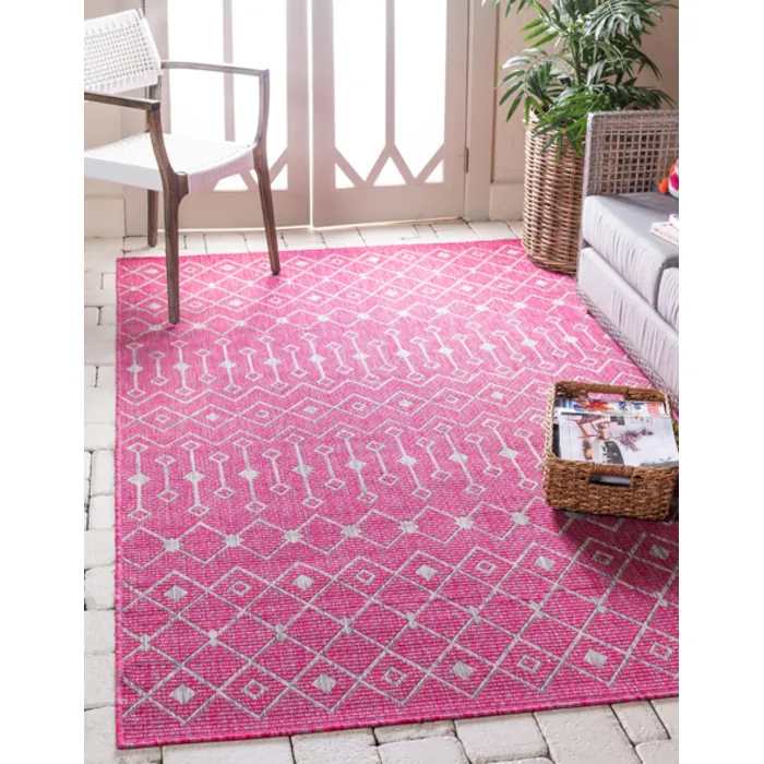 Unique-Loom-3145081-2