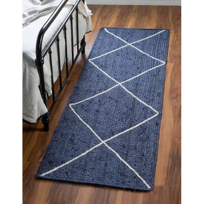 Unique-Loom-3146871-4