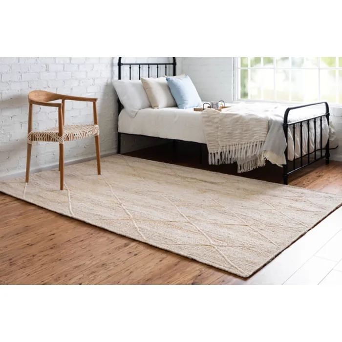 Unique-Loom-3146885-3