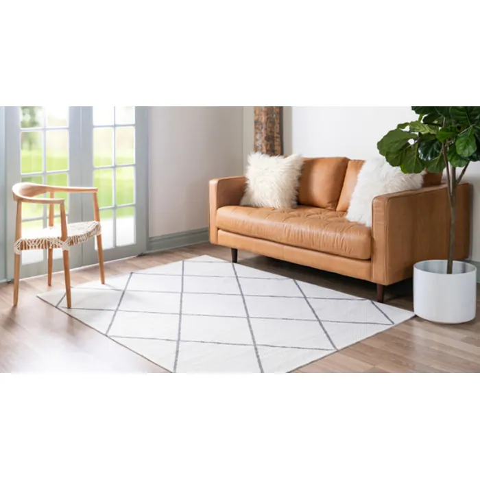 Unique-Loom-3148079-1