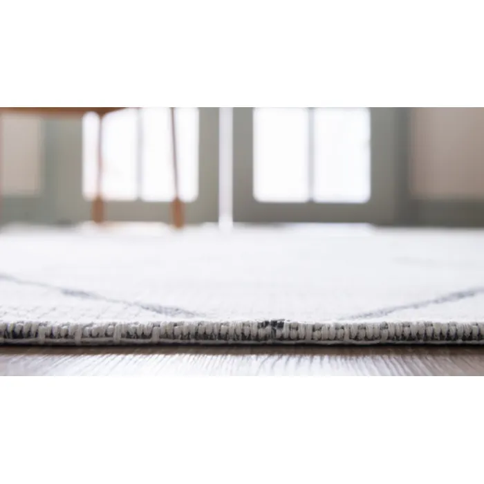 Unique-Loom-3148081-1