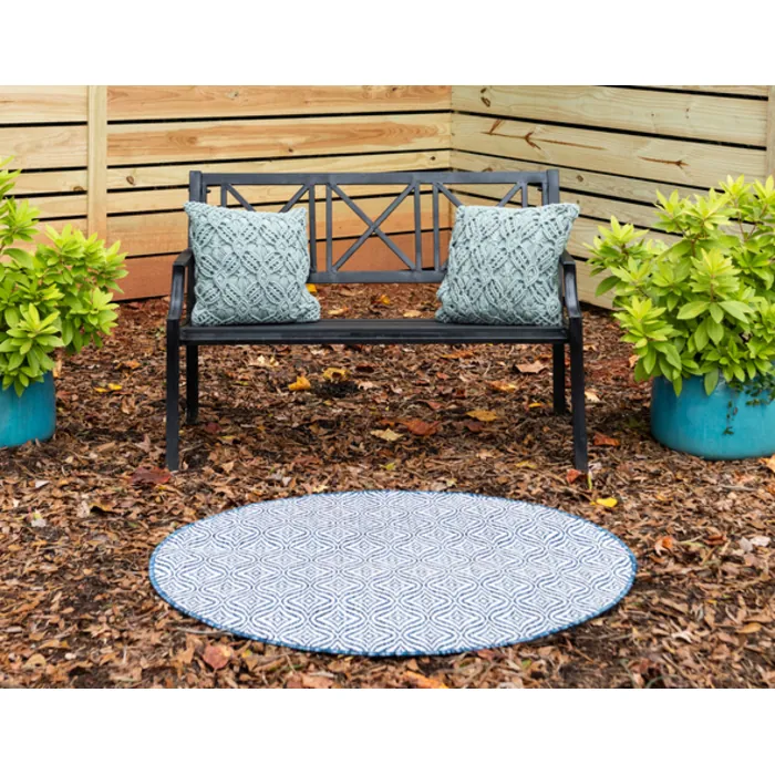 Unique-Loom-3148860-2